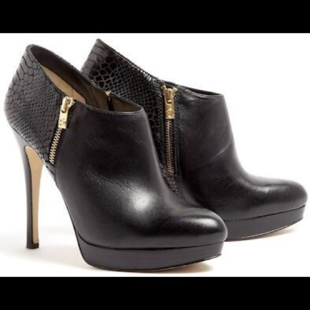 - Black Michael Kors booties. - Picture 1 of 6